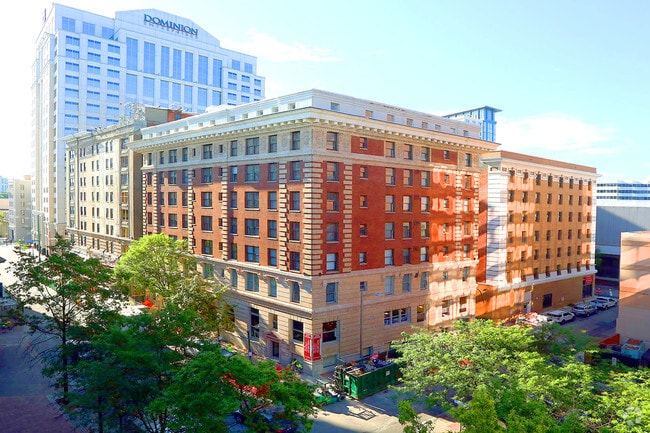 Building Photo - The Fairfax Apartments