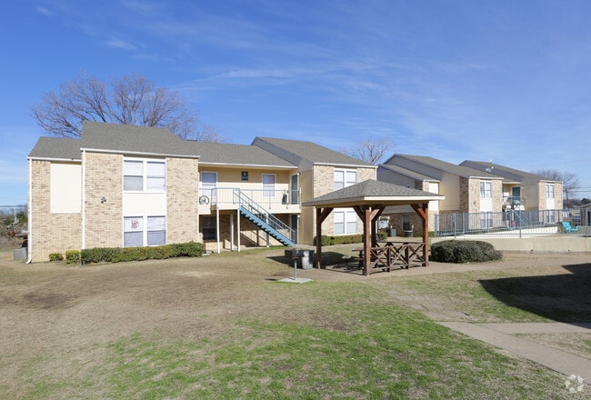 Photo - Willow Wood Apartments
