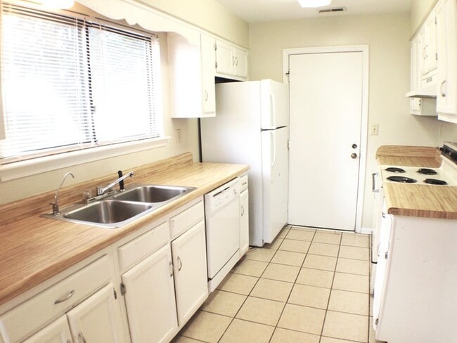 Photo - Beautiful and Waterfront!