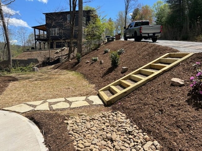 Photo - Well Maintained Home