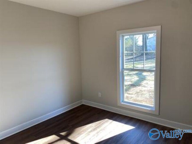 Photo - 2905 9th Ave SW