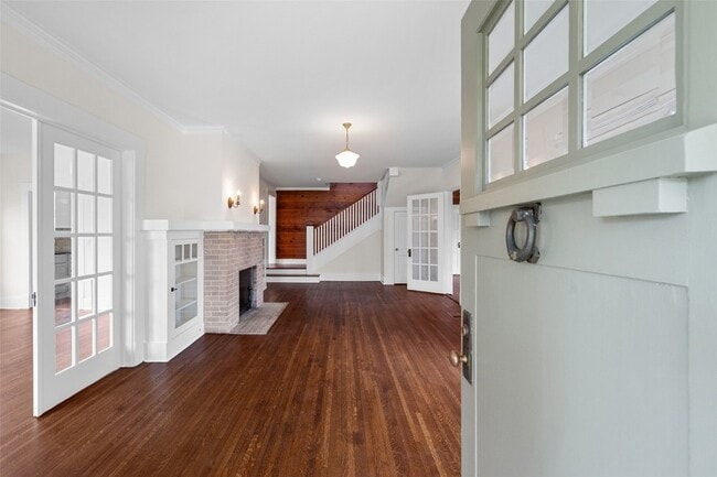 1106 W 4th Ave