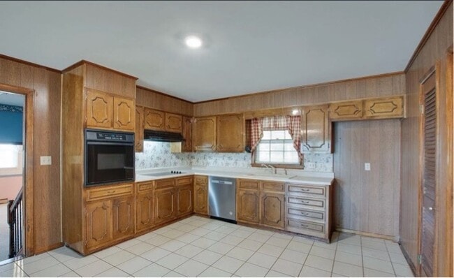 Photo - 11207 Crestfield Dr SE
