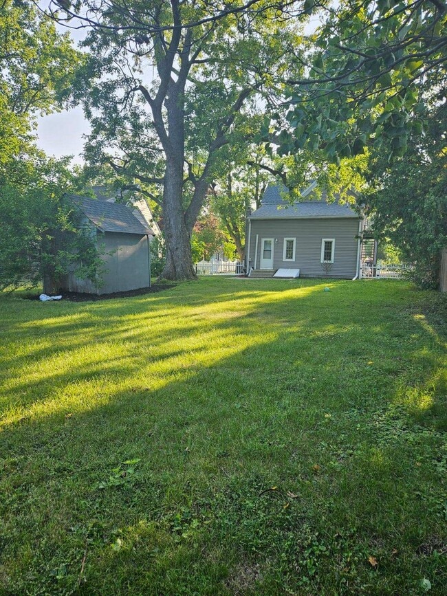 Photo - 220 Hoffman St