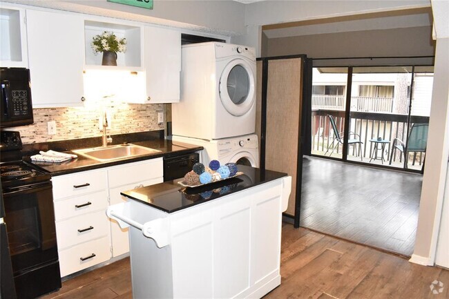 Building Photo - 12900 Walden Rd Unit 710G Rental