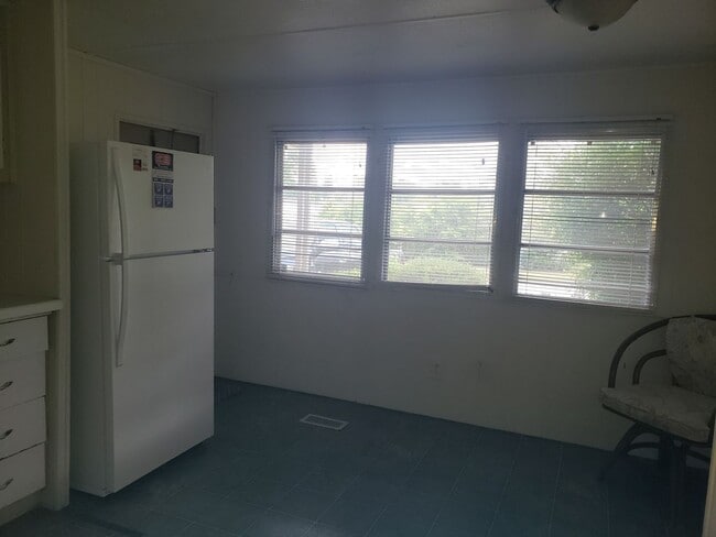 Photo - 2 Bedroom Mobile Home