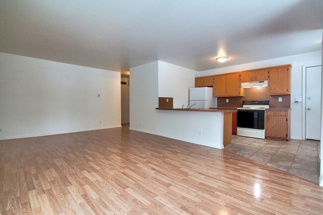 Photo - Holland Northside Two Bedroom Unit 2739