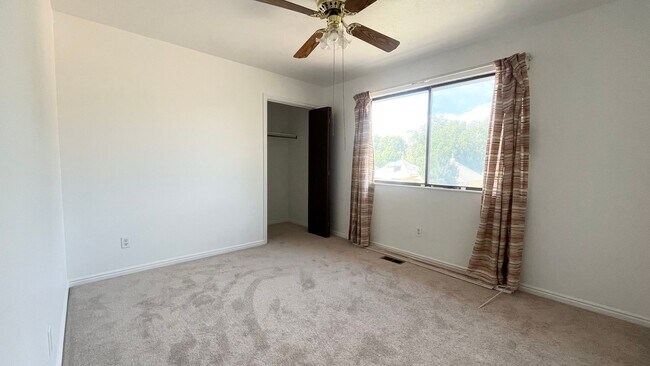 Photo - 825 W Arapahoe Ave Unit A
