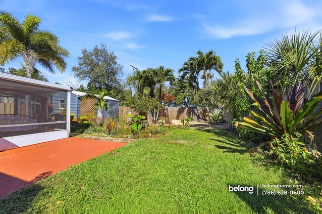 Building Photo - 237 SW 20th St