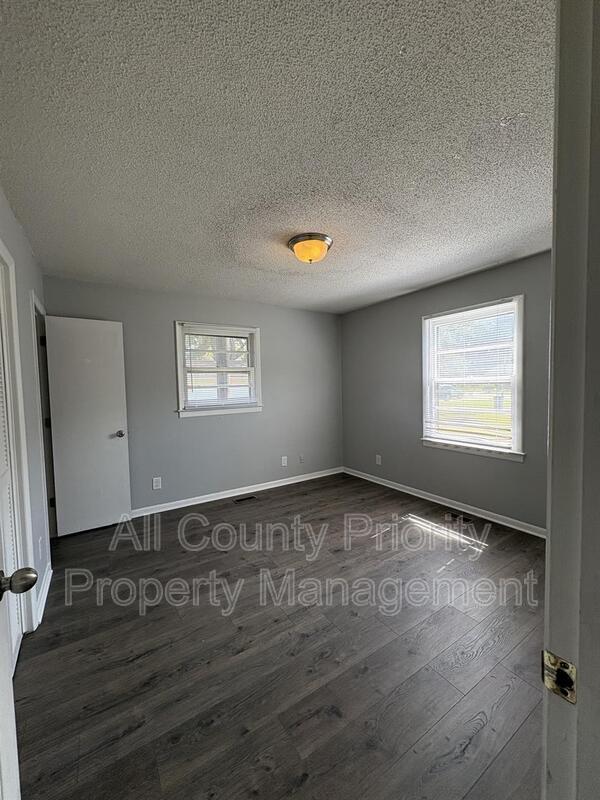 Photo - 513 Jones Ave