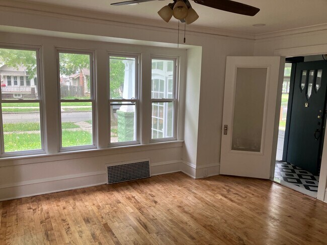 Photo - 2330 N 47th St
