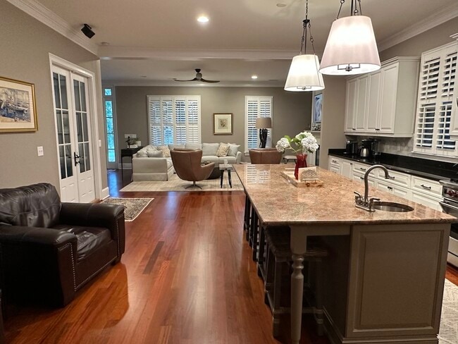 Photo - 722 Bounty Square Dr