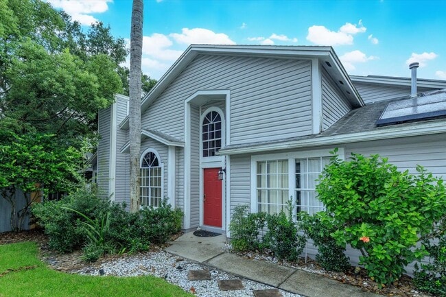 Photo - ? Charming Longwood Townhome with Modern U...