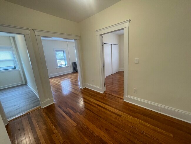 Photo - 1315 Commonwealth Ave Apartments