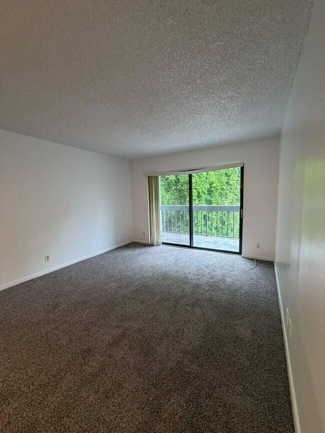 1750 N Congress Ave Unit 207