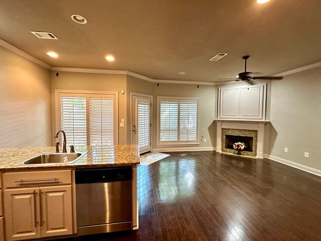 Photo - Beautiful 2 Bed/ 2.5 Bath Townhome In Gate...