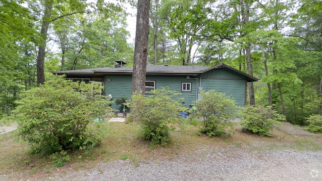 Building Photo - 10 Lakemont Cottage Trail Unit A Rental