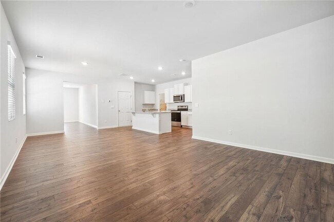 Photo - 177 Whitewood Dr