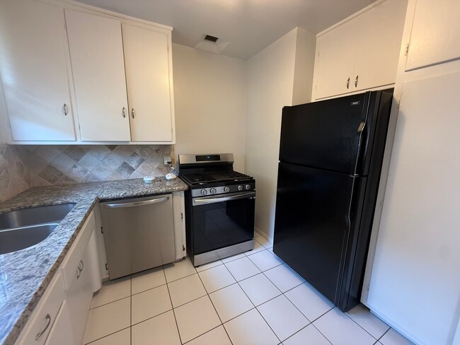 Photo - 1222 McClellan Dr