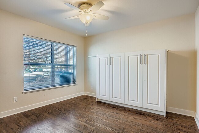 Photo - 356 W Archer Pl