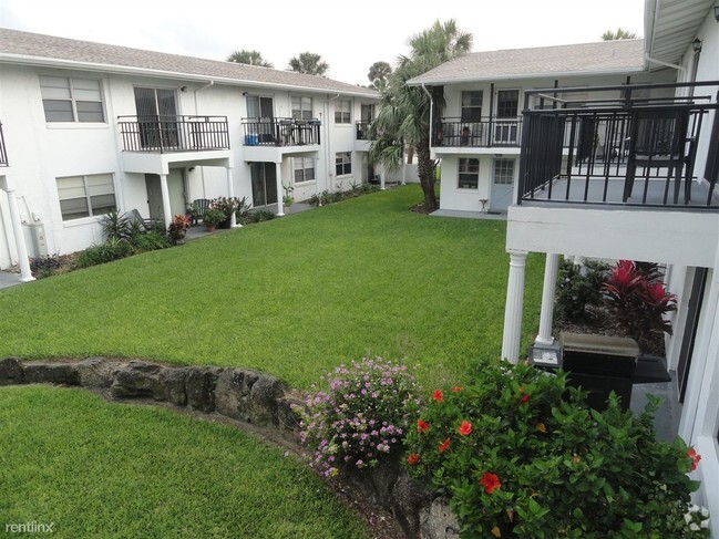 Building Photo - Beachside Apartments