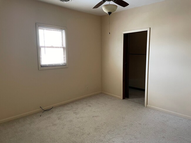 Rare find! 4 Bedroom! - Rare find! 4 Bedroom! House
