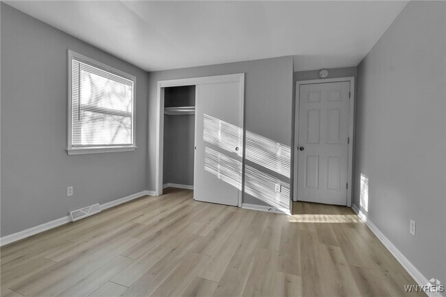 Building Photo - 155 Grandview Dr Rental
