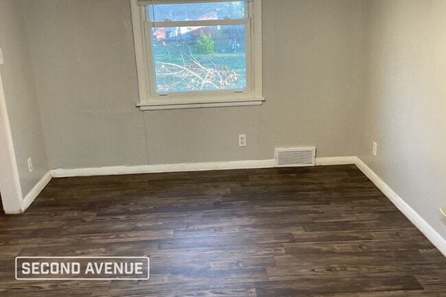 Photo - 1633 NE 47th St