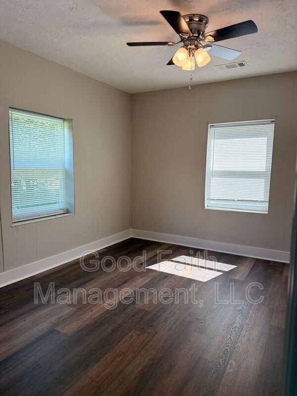 Photo - 2247 Sullivan Rd