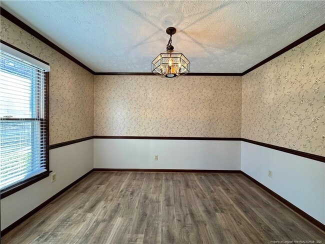 Photo - 389 Conifer Dr