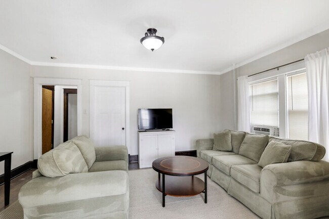 Photo - 603 W Green St