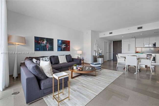 Photo - 88 SW 7th St Unidad 88 SW 7th St  3707