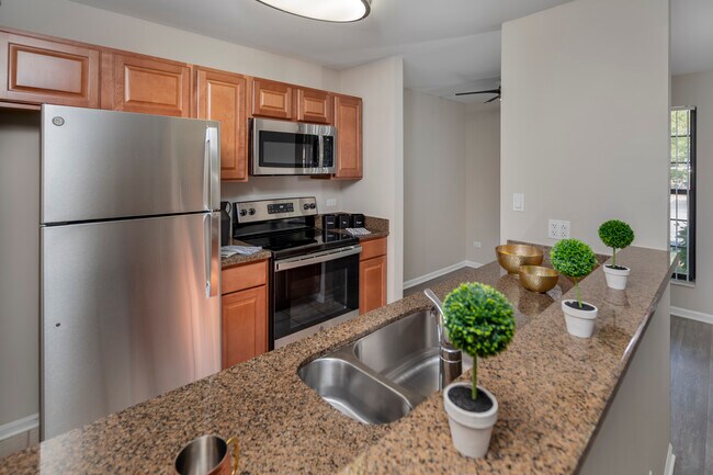 Kitchen - Clover Ridge East Apartments