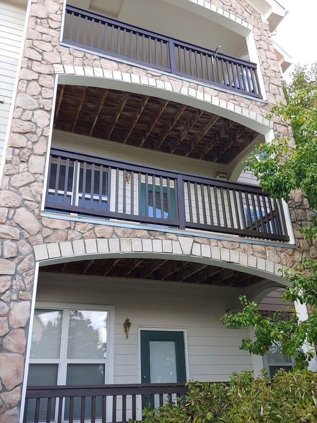 Photo - 18989 E Warren Dr Unit G-203
