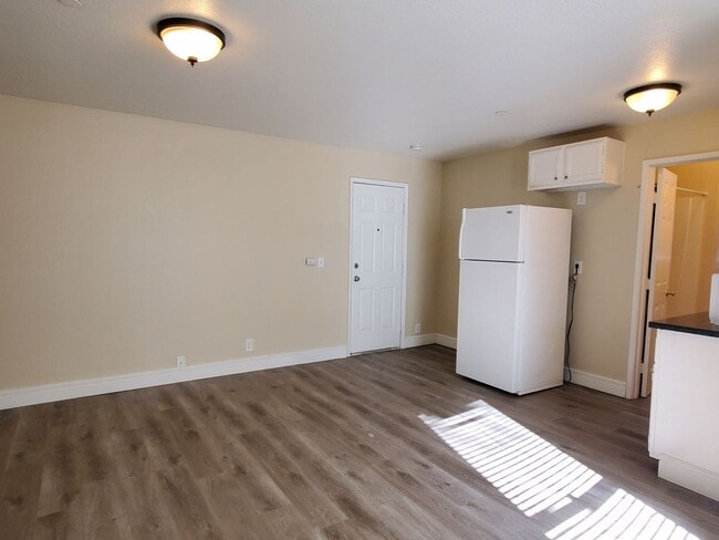 Photo - 694 S Second St Unit 04