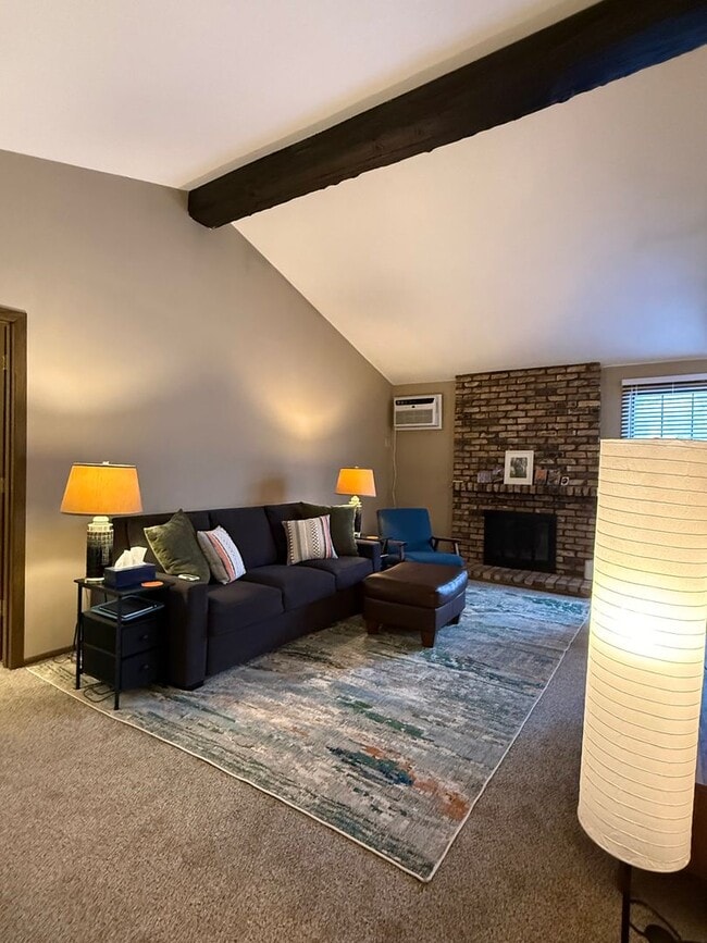 Photo - Spacious 2 bedroom in Hopkins Unit 928-5