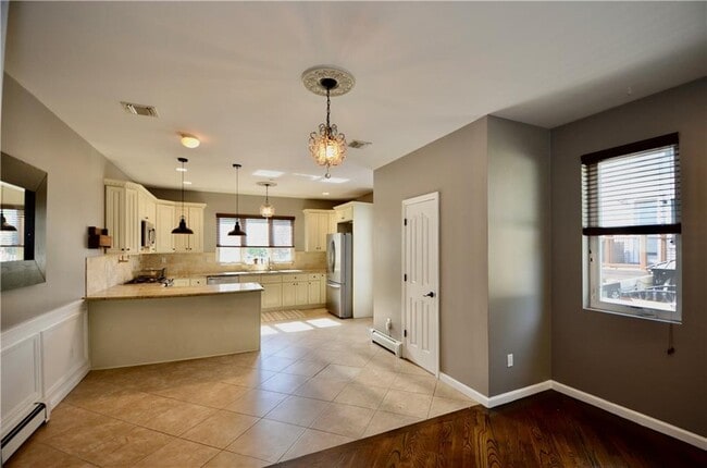 Photo - 5198 Hylan Blvd