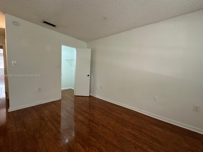 Building Photo - 8111 SW 21st Ct Unit 8111 Rental