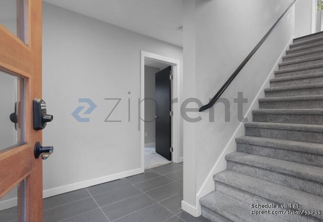 Photo - 2614 S Dearborn St