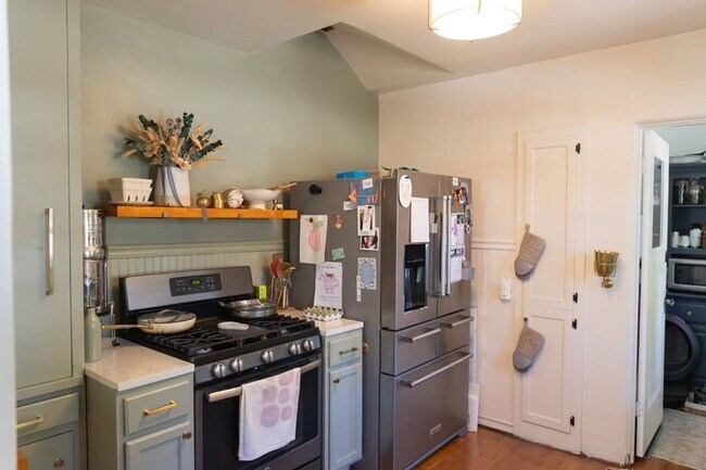 Photo - 1278-1280 Phillips Ln Unit 1278