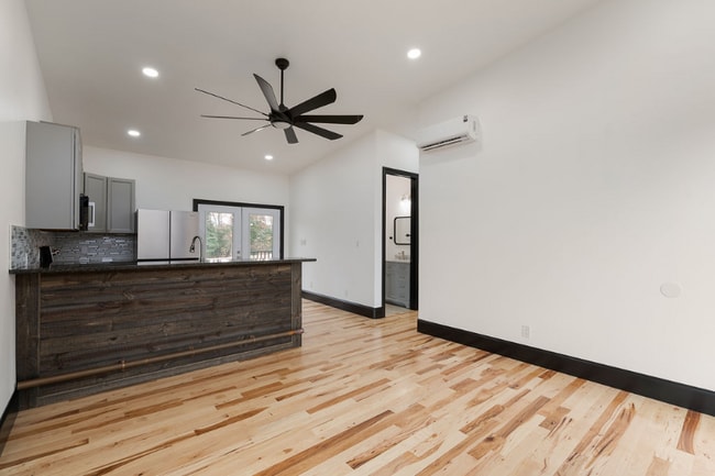 Photo - 92 Riverside Dr