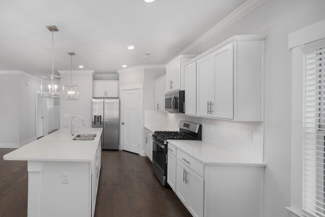 Photo - 126 Whitner Dr