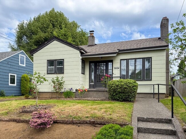 Building Photo - 7024 N Villard Ave