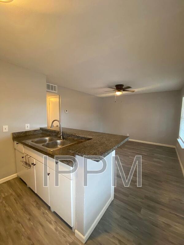 Photo - 910 E Adams Ave