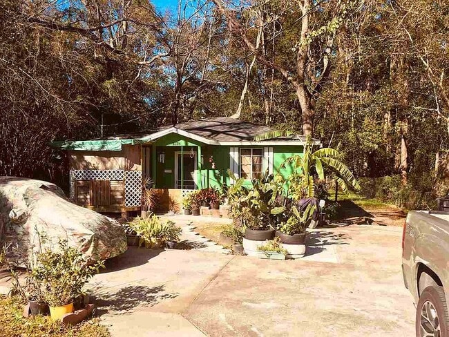Building Photo - 1612 Pepper Dr Rental
