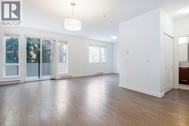 6533 McKay Ave Unit 214