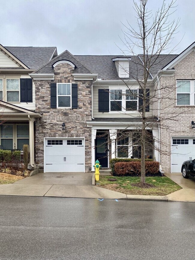 Mt Juliet TN Contemporary townhome located... House Rental in Mt