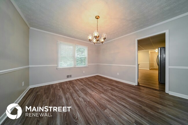 Photo - 185 Derby Dr