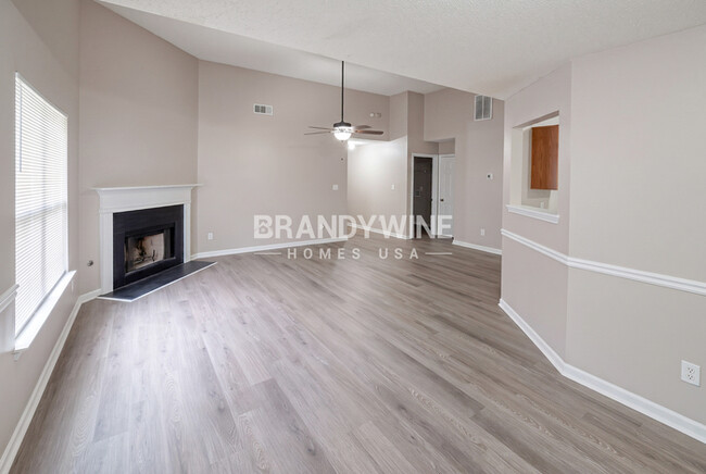 Photo - 5194 Seaside Ct