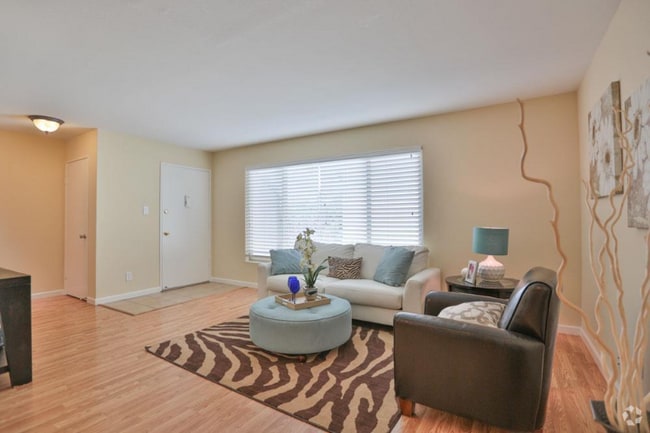 Building Photo - 4425 Norwalk Dr Rental